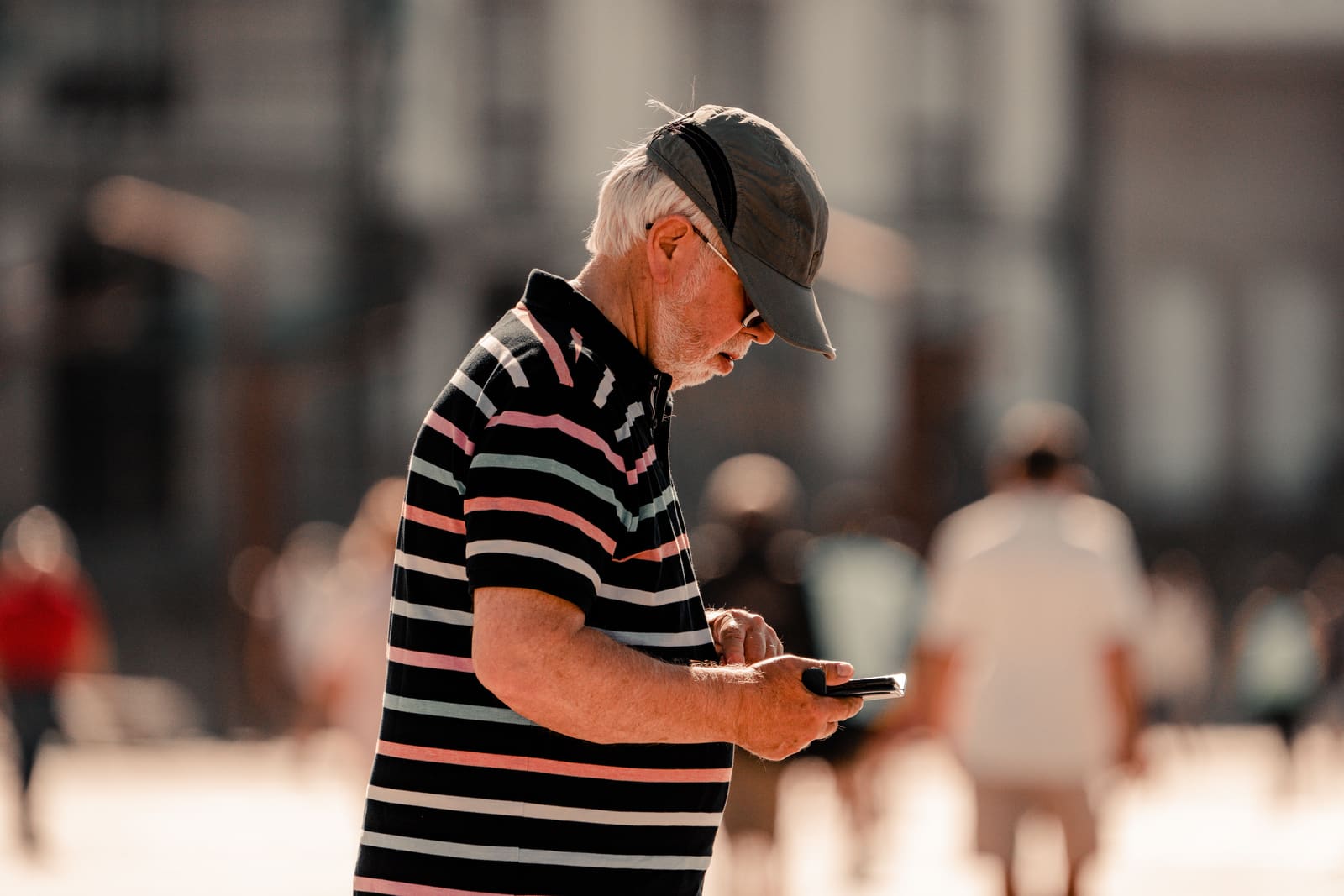 Text Neck: How Your Smartphone is Reshaping Your Spine